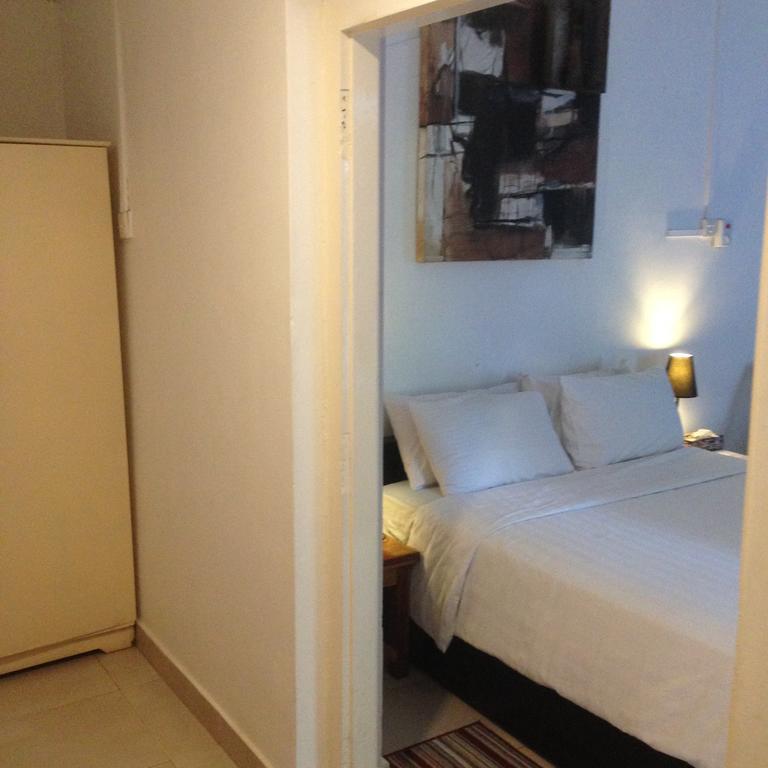 Fire Dragon Hideaway Hotel Негомбо Екстериор снимка