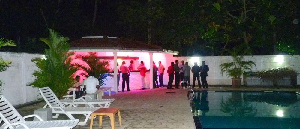 Fire Dragon Hideaway Hotel Негомбо Екстериор снимка